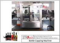 La máquina que capsula eléctrica rotatoria 6 de ROPP que prensa va a las botellas de aluminio del casquillo